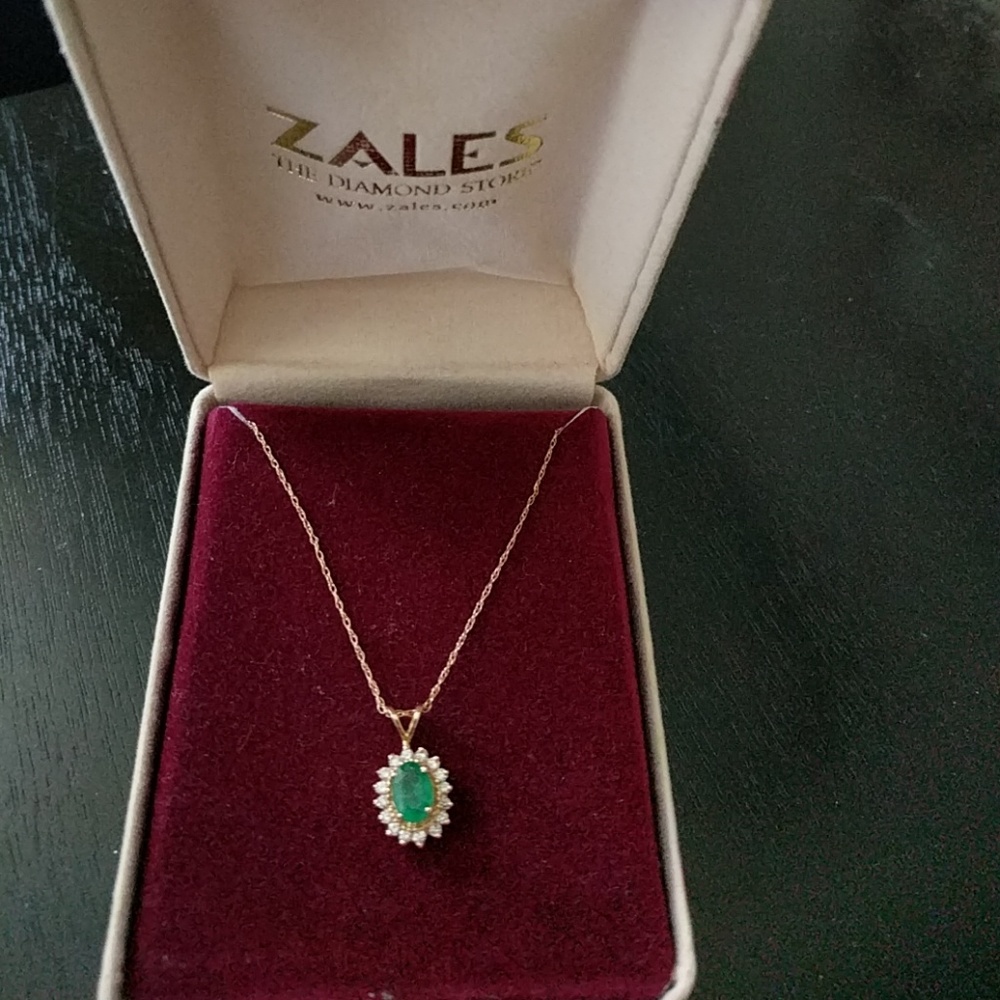 Emerald pendant